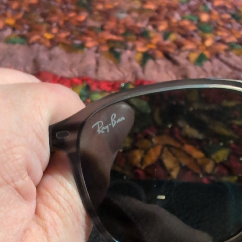 Ray-Ban Dark Gray Sunglasses - Picture 4 of 7